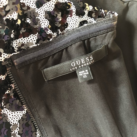 GUESS Dalmatian Print Sequin Plunge-Neck Top - Picture 8 of 8